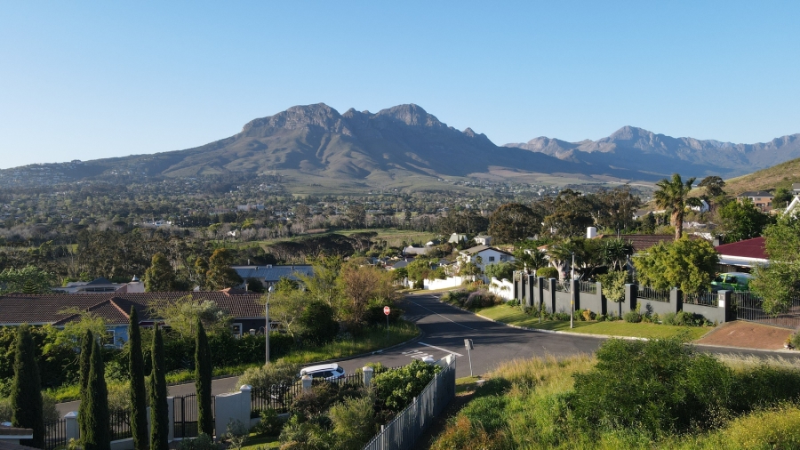 5 Bedroom Property for Sale in Rome Glen Western Cape